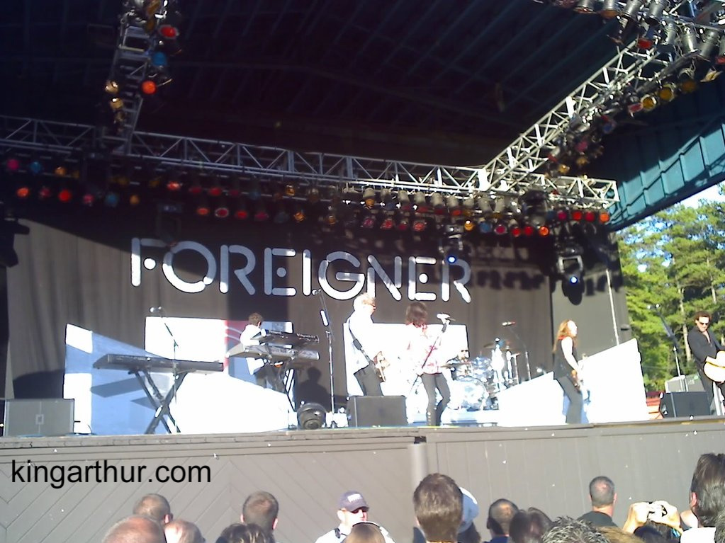 Foreigner On Stage